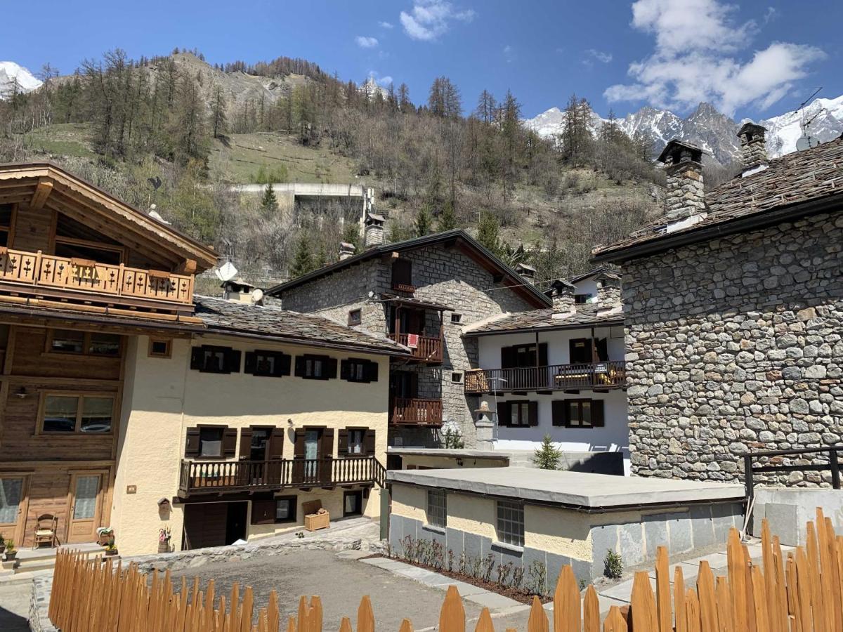 Casa Ornella Apartment Courmayeur Luaran gambar